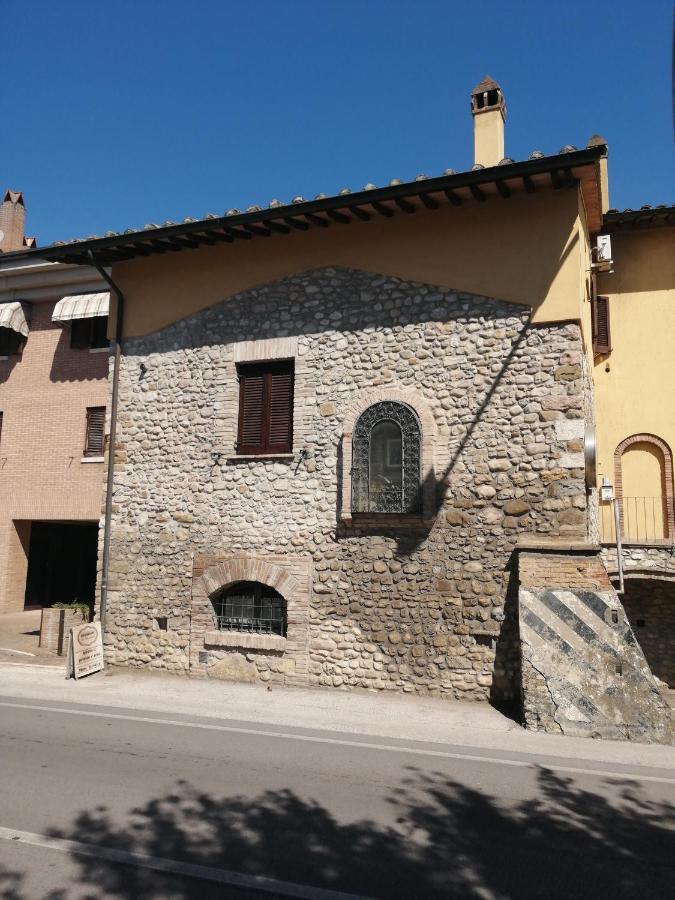 Sulle Orme Di Francesco Appartamento Blu Bastia Umbra Eksteriør bilde